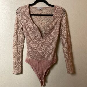 Charlotte Russe Lace V-Neck Bodysuit ~ XS ~ Tannish Pink